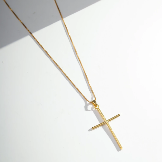 Colar com Pingente de Cruz Palito - Banhada a Ouro 18k