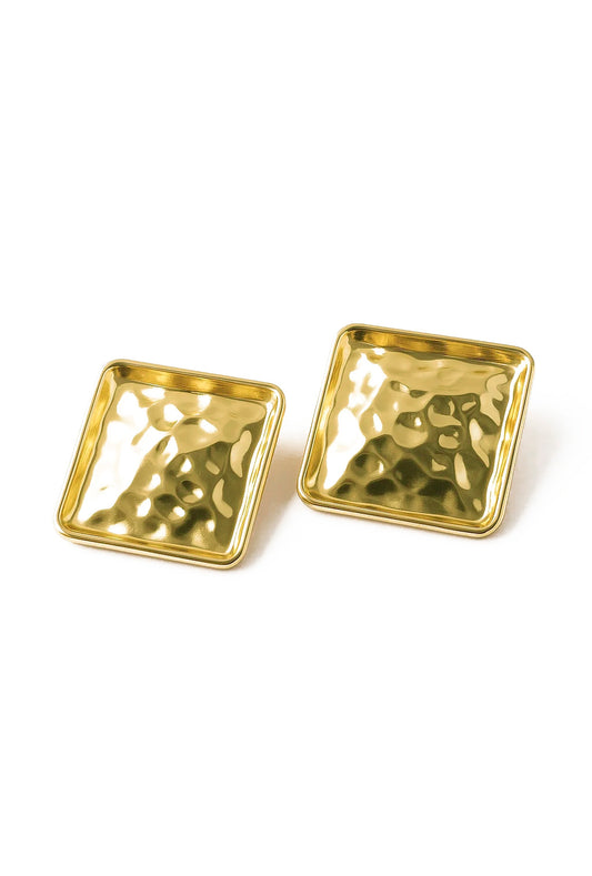 Brinco Quadrado Martelado Banhado em Ouro 18K