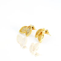 Brinco Folhas Cravejadas Banhado