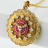 Colar mandala cravejado em zircônias e ponto de luz