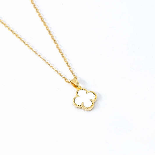 Colar Virginia Trevo Madrepérola Branco| Banhado a Ouro 18K