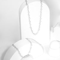 Mix de Colar e Pulseira Prateado Corrente Feminina com Elos de Coração