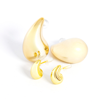 [PRESENTE] Brinco Hailey Gota P - Banhado a Ouro 18k
