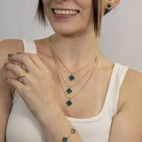 Conjunto Brinco e Colar Triplo 3 Folhas de Trevos Banhado em Ouro 18K