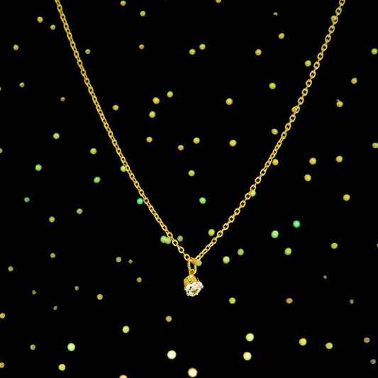 Colar com Pigente Ponto de Luz Formato de Coração