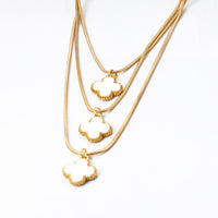 Conjunto Brinco e Colar Triplo 3 Folhas de Trevos Banhado em Ouro 18K