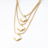 Conjunto Brinco e Colar Triplo 3 Folhas de Trevos Banhado em Ouro 18K