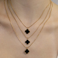Conjunto Brinco e Colar Triplo 3 Folhas de Trevos Banhado em Ouro 18K