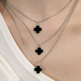 Conjunto Brinco e Colar Triplo 3 Folhas de Trevos Banhado em Ouro 18K