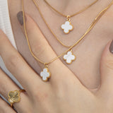 Conjunto Brinco e Colar Triplo 3 Folhas de Trevos Banhado em Ouro 18K